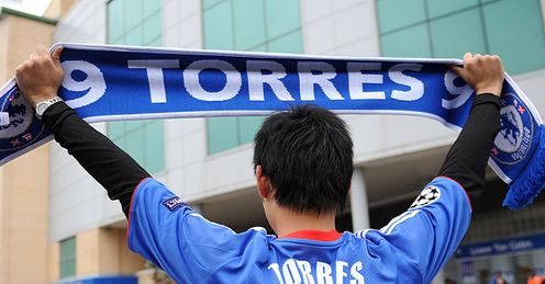 Chelsea v Liverpool Chelsea fan Fernando Torres scarf and shirt