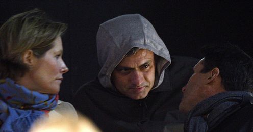 Fulham-v-Chelsea-Jose-Mourinho-watching-