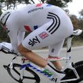 Bradley Wiggins gets up close and personal in the time trial
