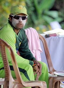 Pakistan wait on Umar