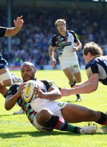 Jordan Turner Hall scoring for Harlequins against Leeds Carnegie