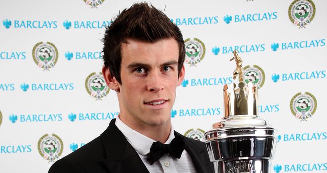 Gareth-Bale-PFA-player-of-the-year-2011_2587001.jpg