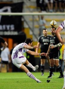 James Hook winning penalty for Ospreys James Hook winning penalty for Ospreys