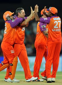 Kochi hammer hapless Royals