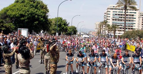 A minute silence is held for Wouter Weylandt