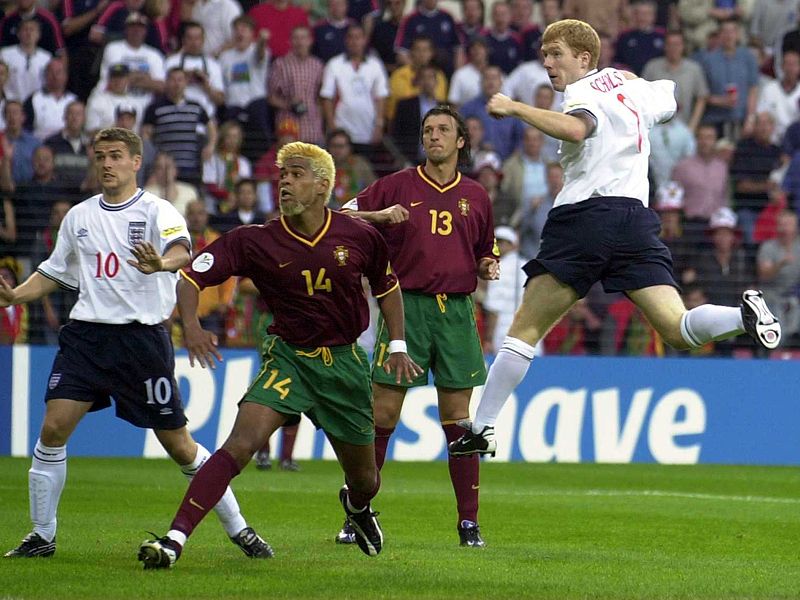 Paul-Scholes-England-Portugal-Euro-2000_2604048