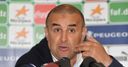 Algeria coach steps down