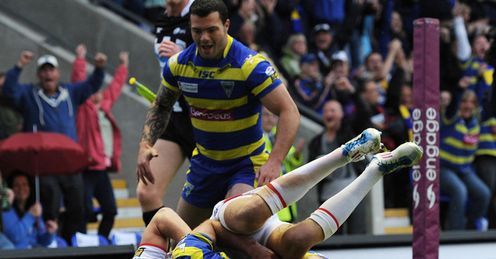 Matt King scores a try during Warrington's thrilling win over St Helens