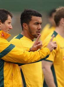 Robbie Deans talking to Digby Ioane at training Robbie Deans talking to Digby Ioane at training