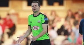 Nannes back at Surrey