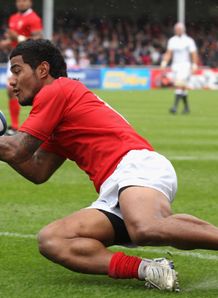 Scarlets close on semi spot