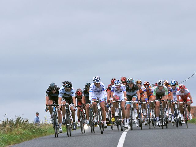 Paris-Tours: Exposed roads