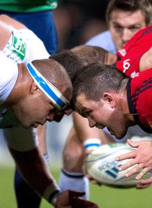 Munster s prop Wian Preez scrum v castres
