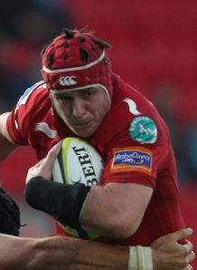 Scarlets hold off Dragons Scarlets hold off Dragons