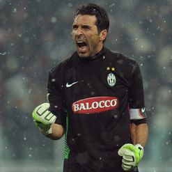 Buffon: Fear us