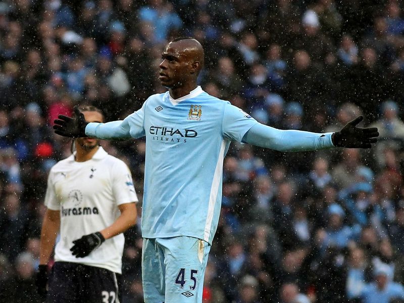 http://img.skysports.com/12/01/800x600/Mario-Balotelli-celebration-Manchester-City-v_2706085.jpg
