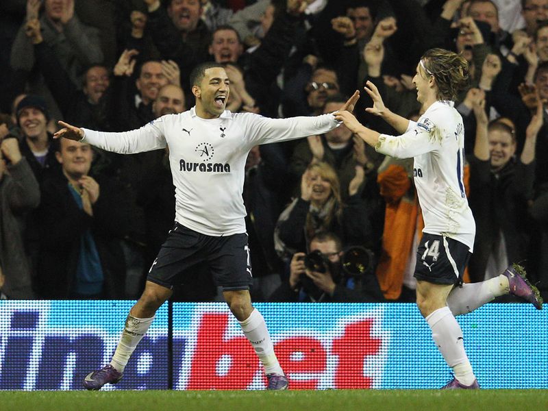 http://img.skysports.com/12/01/800x600/Tottenham-v-Everton-Aaron-Lennon-Luka-Modric_2701094.jpg