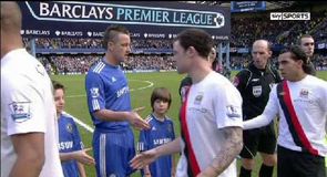 Fergie backs handshakes