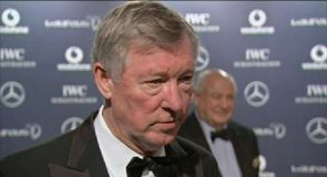 Capello gets Fergie support