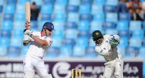 3rd Test, Day 2: Pak v Eng