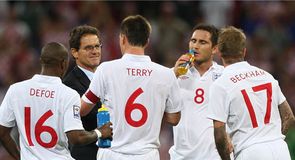 Neville wants English boss