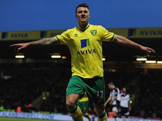 Anthony Pilkington celebrates his goal