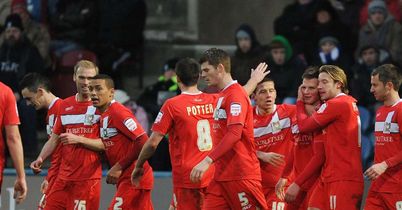 Quintet sign for Dons stay