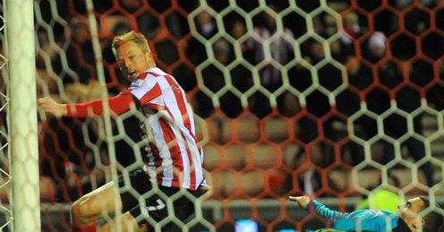 Seb Larsson shot Sunderland v Arsenal