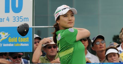 Ryu slows up, but stays in front