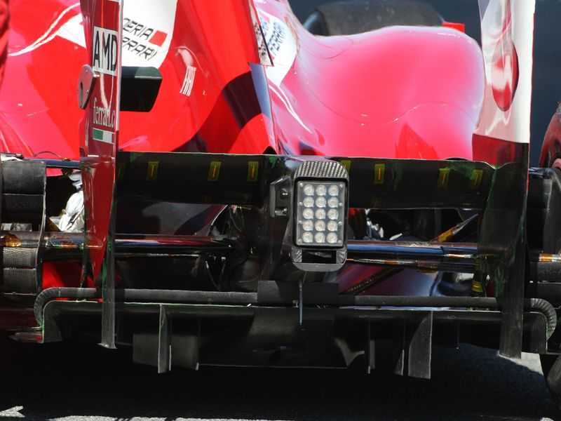 [Imagen: Ferrari-detail_2714862.jpg]