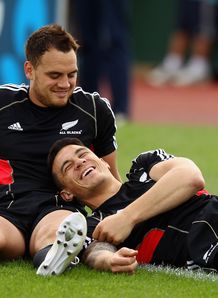 Israel Dagg sitting with Sonny Bill Williams Israel Dagg sitting with Sonny Bill Williams