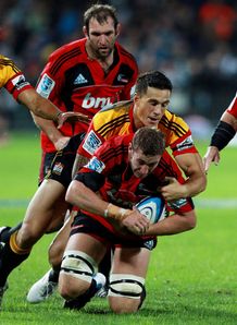 Chiefs hold off Crusaders Chiefs hold off Crusaders