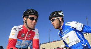 Mark Cavendish del Team Sky e Matthew Goss (GreenEDGE) sono rimasti lontano dai rischi in una quarta tappa dedicata agli uomin idi classifica