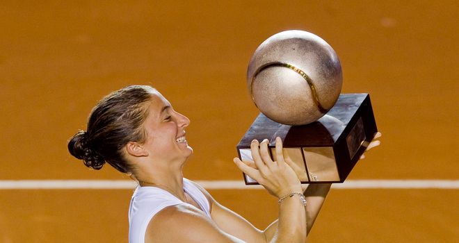 Sara Errani Claimed her second title of season in Barcelona