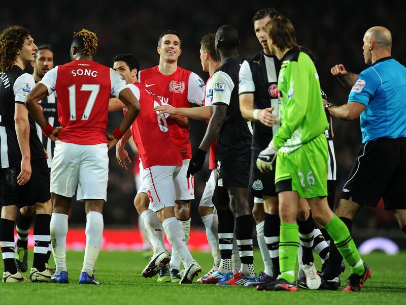 Arsenal-v-Newcastle-tempers-flare_2732405.jpg