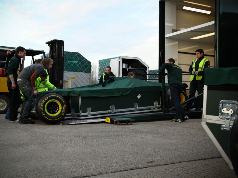 Caterham-pack-up-14_2732592.jpg