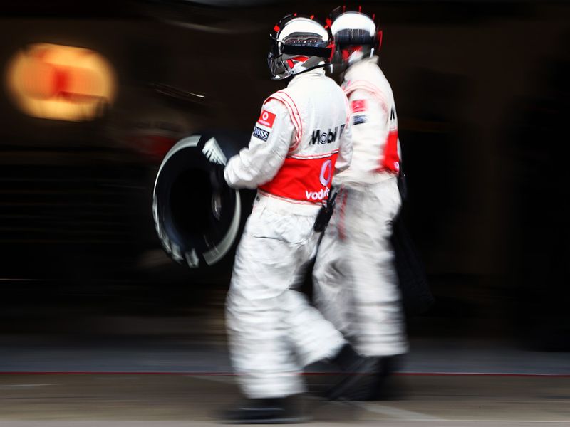 McLaren-pitstop-7_2726569.jpg