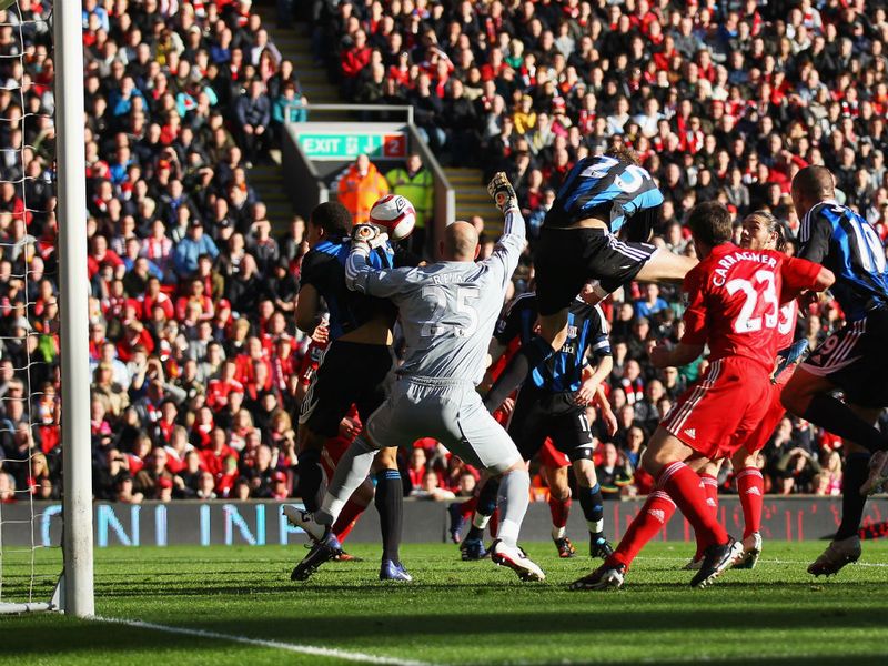 Peter-Crouch-Liverpool-vs-Stoke_2735944.jpg