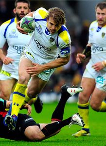 Clermont captain Aurelien Rougerie breaks away to set up the first try v Saracens