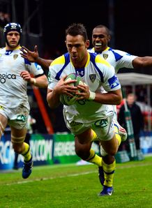 Clermont fullback Lee Byrne scores Heineken Cup Quarter Final v Saracens Clermont fullback Lee Byrne scores Heineken Cup Quarter Final v Saracens