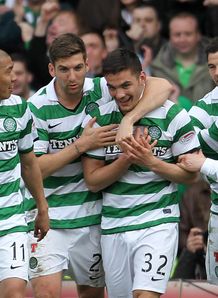 (Centre 32) (this is most recent, taken today, if u need to base hair, please use this 1) - Motherwell-v-Celtic-Tony-Watt-pa_2754340