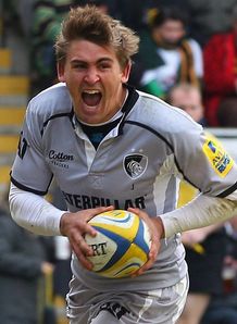 Toby Flood scoring for Leicester in grey Toby Flood scoring for Leicester in grey