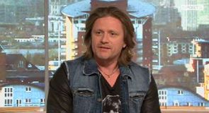 Arsenal frustrate Petit
