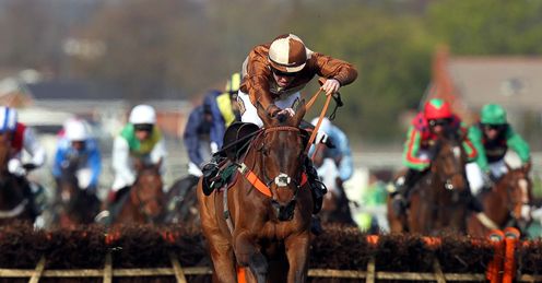 Attaglance wins Aintree