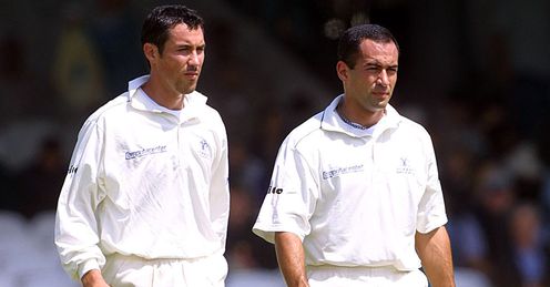Adam Hollioake (r): Tweeted following theft of his late brother's kit