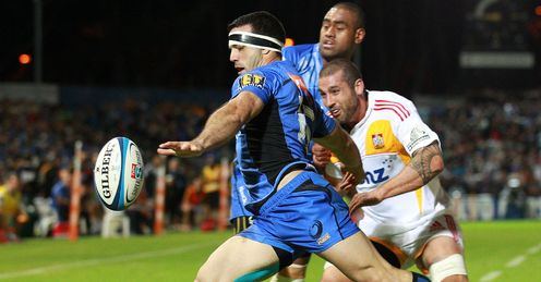 David Harvey kicking clear for Western Force David Harvey kicking clear for Western Force