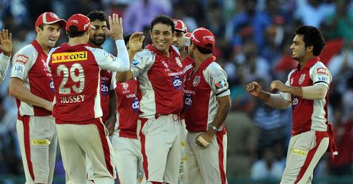  Kings XI Punjab celebrate Azhar Mahmood wicket