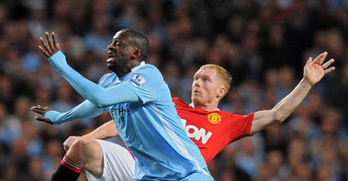 Yaya Toure Paul Scholes Manchester City United Premier League