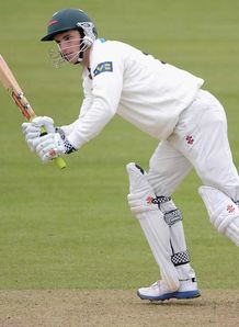 Eckersley stuns Royals