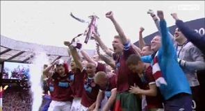 Hearts hammer Hibs in cup final